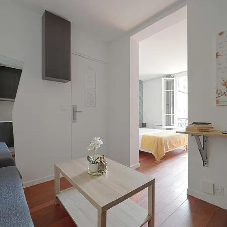 Apartment Small Studio Next To Invalides
