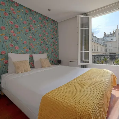 Small Studio Next To Invalides Apartment